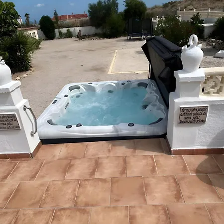 Garten Und Pool San Vicente Raspeig